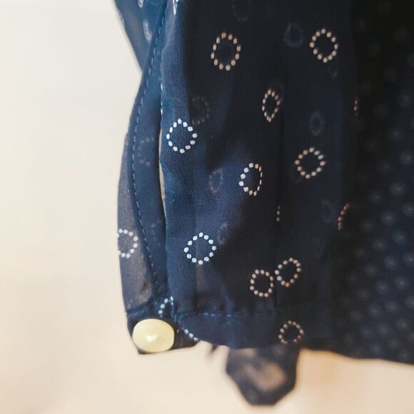 OLD NAVY Blue and White Sheer Blouse Size Medium - Picture 8 of 10